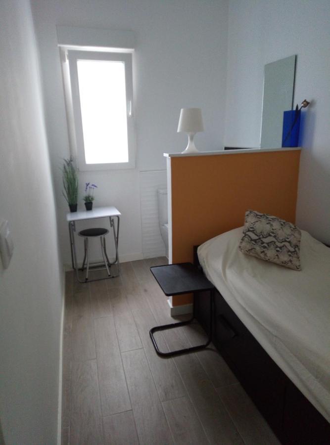 Alquilo Habitacion Individual Con Aseo Privado Solo Chicas, Only Girls Βαλένθια Εξωτερικό φωτογραφία